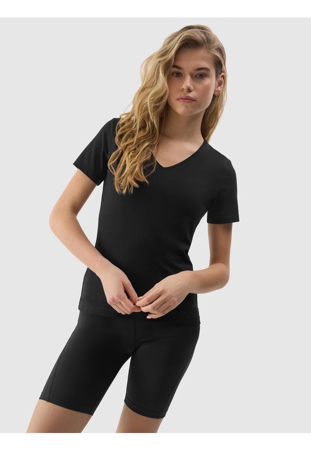 4f - T-shirt gładki z bawełną organiczną damski - czarny. Okazja: na co dzień. Typ kołnierza: dekolt w serek. Kolor: czarny. Materiał: bawełna. Wzór: gładki. Styl: casual, sportowy