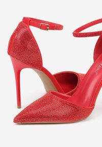 Renee - Czerwone Szpilki Zdobione Cyrkoniami i Paskiem z Klamerką Eweda. Okazja: na randkę. Zapięcie: pasek. Kolor: czerwony. Materiał: jeans. Wzór: aplikacja. Obcas: na szpilce. Styl: klasyczny, elegancki #6
