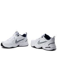 Buty Nike Air Monarch Iv M 415445-102 białe. Kolor: biały. Materiał: skóra ekologiczna, syntetyk, materiał. Szerokość cholewki: normalna