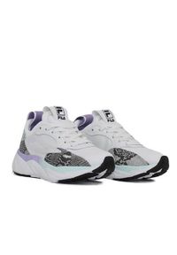 Buty do chodzenia damskie Fila Amore. Kolor: biały. Materiał: materiał, tkanina, syntetyk. Szerokość cholewki: normalna. Sport: turystyka piesza