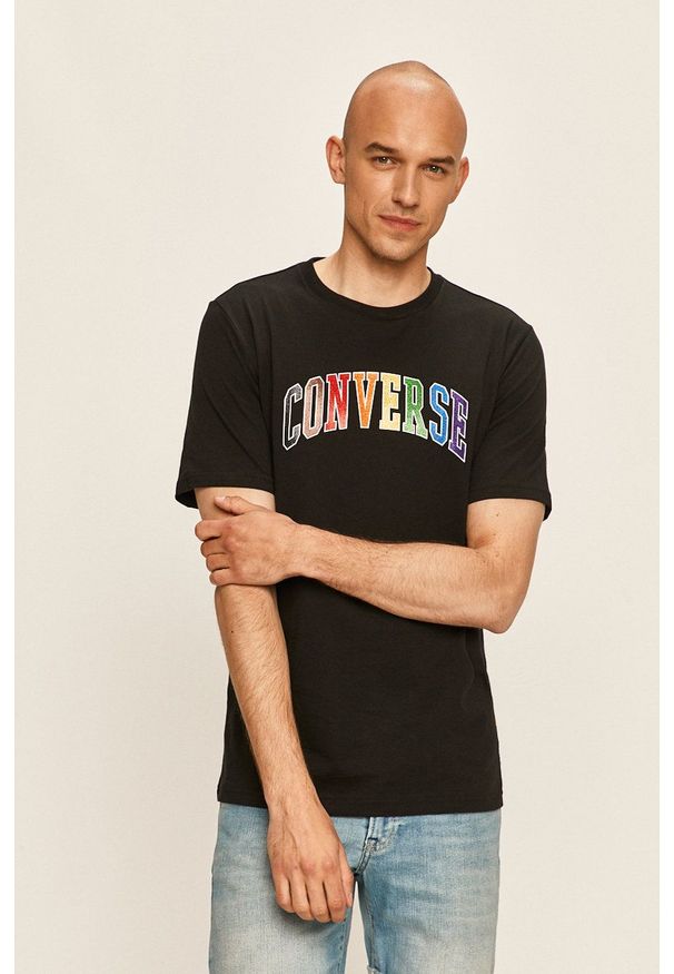 Converse - T-shirt. Okazja: na co dzień. Kolor: czarny. Materiał: dzianina. Wzór: nadruk. Styl: casual