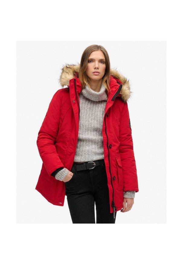 Superdry - Parka z kapturem z futerka sztucznego Everest. Typ kołnierza: kaptur. Kolor: czerwony. Materiał: futro. Długość rękawa: długi rękaw. Styl: elegancki