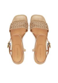 TOMMY HILFIGER - Tommy Hilfiger Sandały Metallic Lthr Kitten Sandal FW0FW08611 Złoty. Kolor: złoty. Materiał: skóra #2