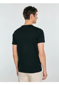 Big-Star - Koszulka męska z kieszonką czarna Toms 906. Okazja: na co dzień. Kolor: czarny. Materiał: dzianina, bawełna. Wzór: aplikacja. Styl: casual, klasyczny #4