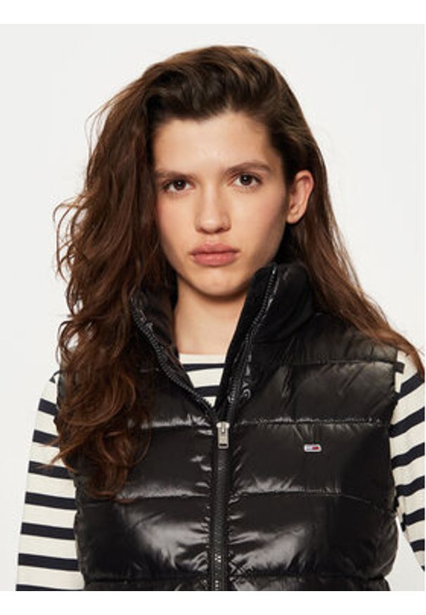 Tommy Jeans Bezrękawnik DW0DW19390 Czarny Regular Fit. Kolor: czarny. Materiał: syntetyk. Długość rękawa: bez rękawów