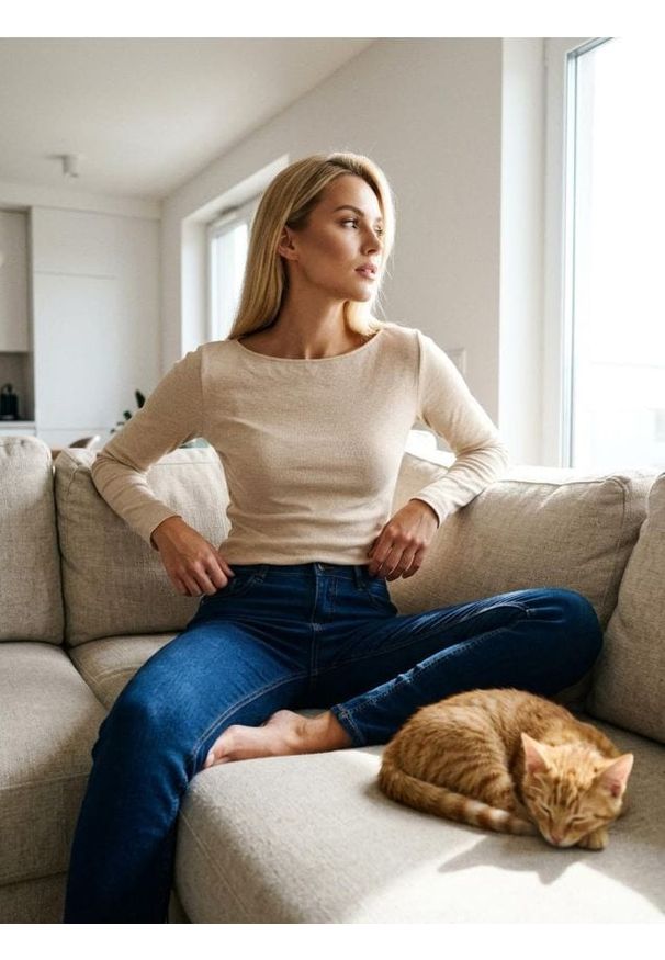 Sinsay - Koszulka z długim rękawem - beżowy. Kolor: beżowy. Długość rękawa: długi rękaw. Długość: długie