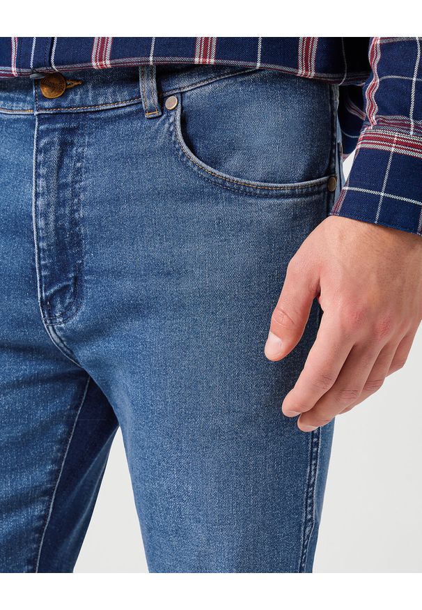 Wrangler - WRANGLER MĘSKIE SPODNIE LARSTON RIDGE WASH 112356821 W18S008804