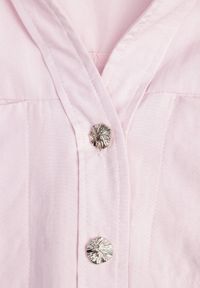 Renee - Różowa Koszulowa Sukienka z Wiskozą i Bawełną Ściągana w Talii Corralure. Kolor: różowy. Materiał: wiskoza, bawełna. Sezon: wiosna, lato. Typ sukienki: koszulowe. Styl: klasyczny, elegancki #8