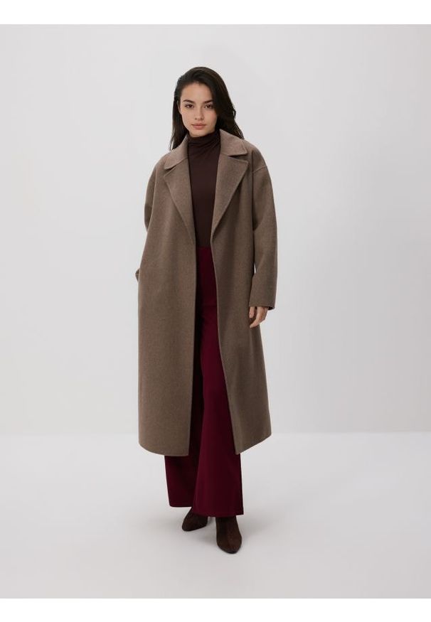 Reserved - Spodnie z szerokimi nogawkami - bordowy. Kolor: czerwony. Materiał: tkanina. Wzór: gładki