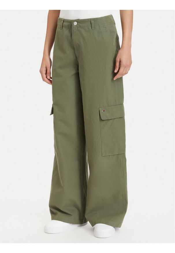 Tommy Jeans Spodnie cargo DW0DW22749 Zielony Wide Leg. Kolor: zielony. Materiał: bawełna