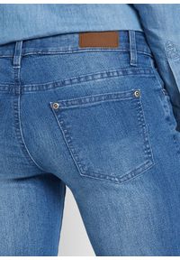 bonprix - Dżinsy o kroju bootcut, mid waist, ze stretchem. Kolor: niebieski