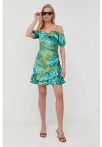 Guess sukienka kolor turkusowy mini prosta. Okazja: na co dzień. Kolor: turkusowy. Materiał: tkanina. Długość rękawa: na ramiączkach. Typ sukienki: proste. Styl: casual. Długość: mini #2