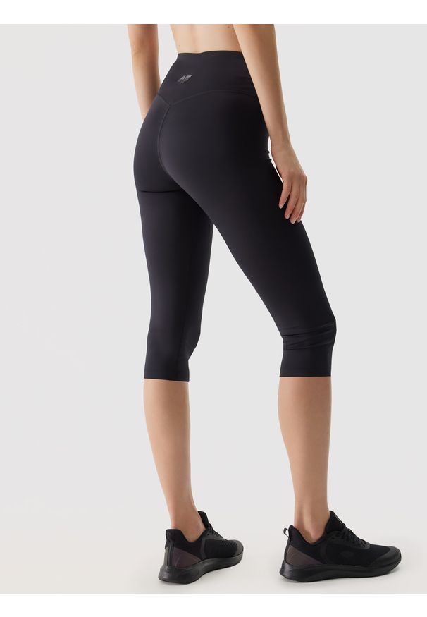 4f - 4F Legginsy treningowe z materiału z recyklingu damskie - czarne S. Stan: podwyższony. Kolor: czarny. Materiał: materiał. Wzór: gładki, jednolity, ze splotem. Sport: fitness