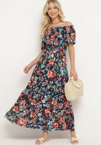 Born2be - Granatowo-Różowa Sukienka z Hiszpańskim Dekoltem z Wiązanym Paskiem w Kwiaty z Bawełny Rissanique. Okazja: na co dzień. Kolor: niebieski. Materiał: bawełna. Wzór: kwiaty. Sezon: lato. Typ sukienki: rozkloszowane. Styl: casual, elegancki #6