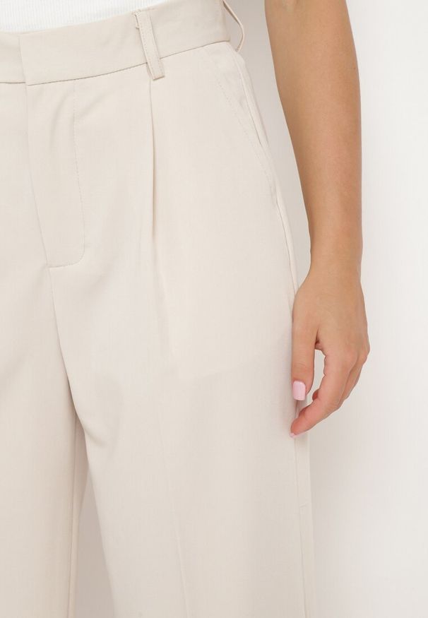 Born2be - Jasnobeżowe Szerokie Spodnie z Przeszyciami Elyssia. Stan: podwyższony. Kolor: beżowy