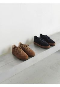 Ryłko - Granatowe półbuty męskie ze skóry welurowej. Kolor: niebieski. Materiał: welur, skóra. Szerokość cholewki: normalna. Styl: street #1