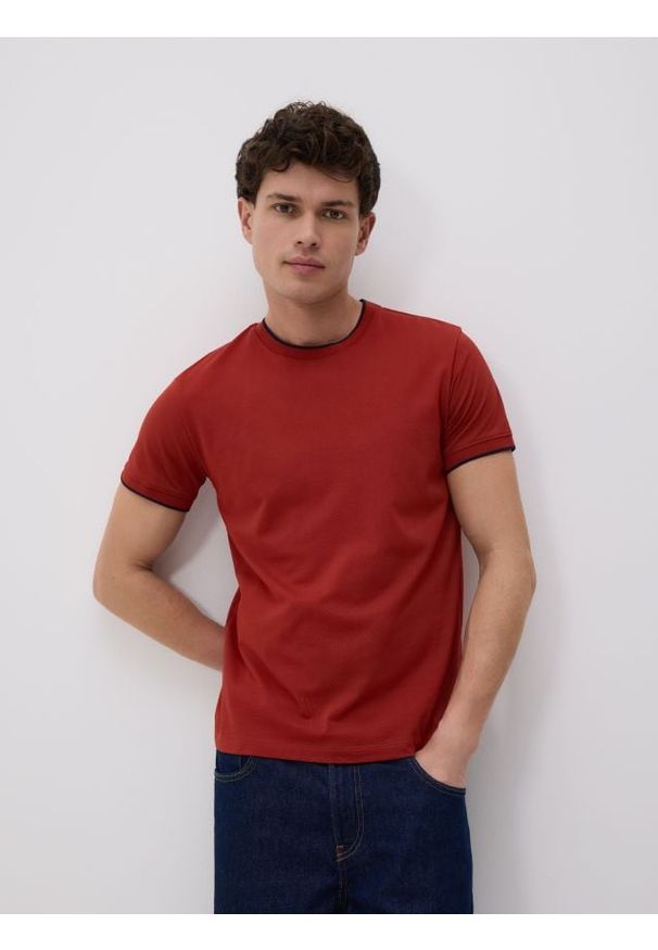 Reserved - T-shirt regular z merceryzowaną bawełną - czerwony. Kolor: czerwony. Materiał: bawełna