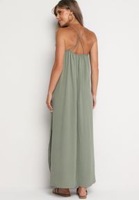 Born2be - Zielona Taliowana Sukienka na Ramiączkach Rivaniell. Okazja: na imprezę, na co dzień. Kolor: zielony. Materiał: jeans. Długość rękawa: na ramiączkach. Typ sukienki: oversize. Styl: casual, elegancki #2