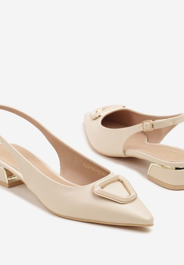 Renee - Beżowe Sandały Vices Typu Slingback na Niskim Obcasie Slingback ze Skórzaną Wkładką Geometryczną Ozdobą Lilienia. Zapięcie: sprzączka. Kolor: beżowy. Materiał: skóra. Wzór: aplikacja, geometria. Obcas: na obcasie. Styl: elegancki. Wysokość obcasa: niski