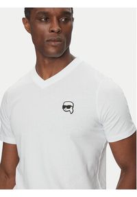 Karl Lagerfeld - KARL LAGERFELD T-Shirt 755021 552224 Biały Regular Fit. Typ kołnierza: dekolt w karo. Kolor: biały. Materiał: bawełna