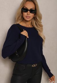 Renee - Granatowy Sweter o Klasycznym Kroju Irilians. Okazja: na co dzień. Kolor: niebieski. Styl: klasyczny #3