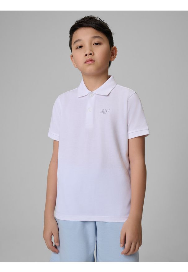 4f - 4F Koszulka polo regular chłopięca - biała 152 (11-12 lat). Okazja: na co dzień, na uczelnię. Typ kołnierza: polo. Kolor: biały. Materiał: dzianina, bawełna. Wzór: ze splotem. Sezon: lato. Styl: casual, elegancki, sportowy, klasyczny