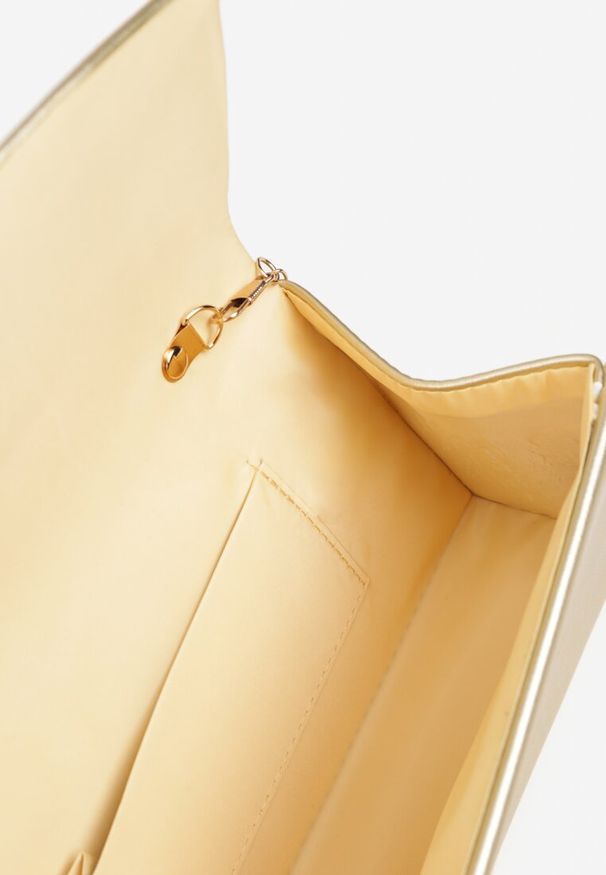 Renee - Złota Torebka Kopertówka do Ręki i na Łańcuszku Zdobiona Aplikacją Nonalie. Kolor: złoty. Wzór: aplikacja. Dodatki: z aplikacjami. Materiał: zdobione. Styl: biznesowy, klasyczny. Rodzaj torebki: do ręki