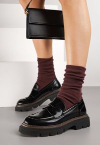 Born2be - Czarne Lakierowane Półbuty w Stylu Mokasynów Rivzakia. Okazja: na co dzień. Kolor: czarny. Materiał: lakier. Styl: klasyczny, casual #6