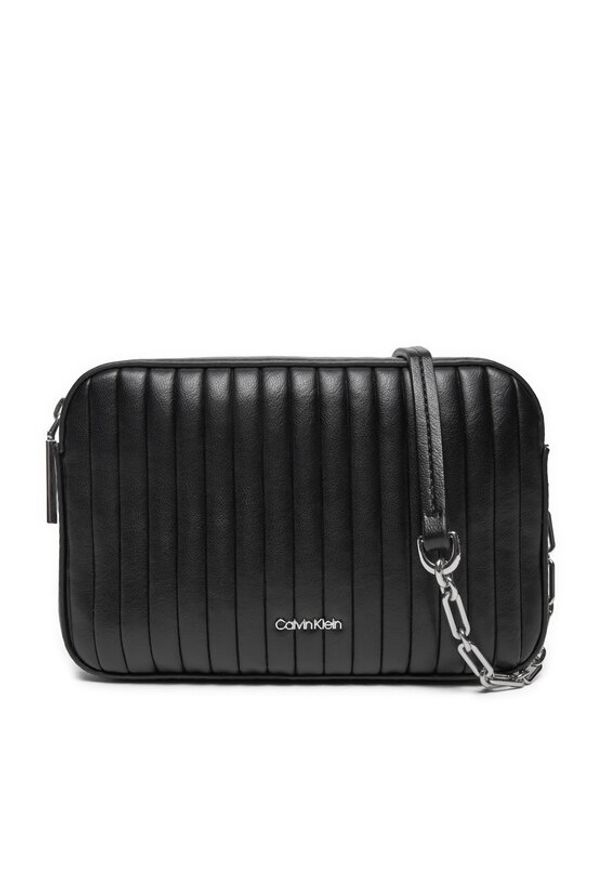 Calvin Klein Torebka Mini Line Quilt Camera Bag K60K613078 Czarny. Kolor: czarny. Materiał: skórzane