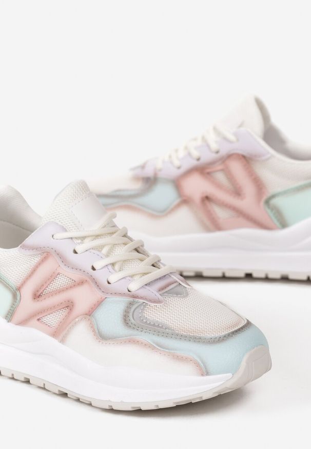 Renee - Biało-Niebieskie Sneakersy Przed Kostkę Zdobione Przeszyciami Flallesi. Wysokość cholewki: przed kostkę. Kolor: niebieski. Wzór: aplikacja