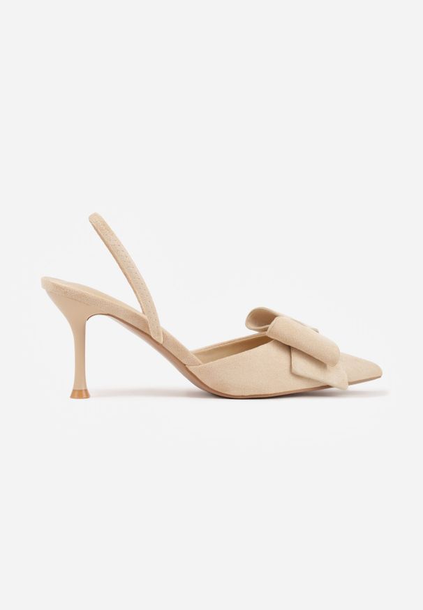 Born2be - Beżowe Szpilki z Imitacji Zamszu z Odkrytą Piętą i Aplikacją z Kokardą Asteodora. Nosek buta: otwarty. Kolor: beżowy. Materiał: zamsz. Wzór: aplikacja. Sezon: lato. Obcas: na szpilce. Styl: klasyczny. Wysokość obcasa: średni