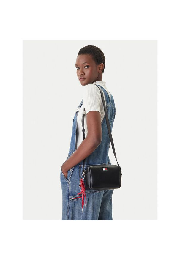 Torebka Tommy Jeans. Kolor: czarny