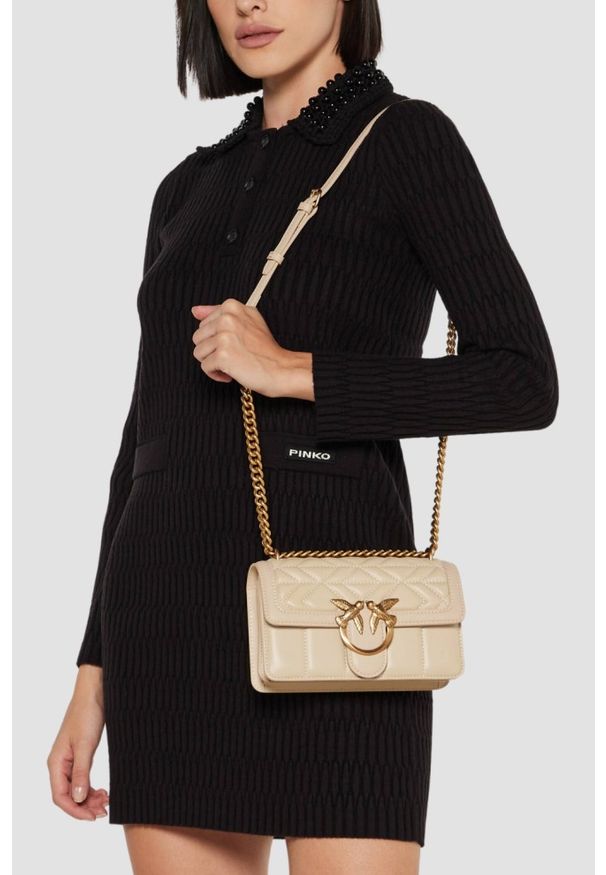 Pinko - PINKO Beżowa torebka Love One Mini DC. Kolor: beżowy. Materiał: skórzane. Styl: elegancki, klasyczny