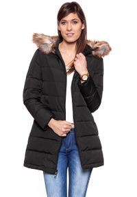 Wrangler - DAMSKA KURTKA ZIMOWA WRANGLER LONG PUFFER BLACK W4126VJ01. Materiał: futro. Sezon: zima