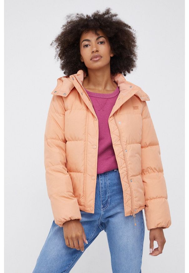 Levi's® - Levi's - Kurtka A0679.0002. Okazja: na spotkanie biznesowe, na co dzień. Typ kołnierza: kaptur. Kolor: pomarańczowy. Materiał: materiał, puch. Wzór: gładki. Styl: biznesowy, casual