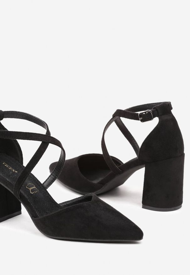 Born2be - Czarne Czółenka Vices na Obcasie z Wkładką ze Skóry Naturalnej i Ozdobnymi Paskami Leaniella. Okazja: na co dzień, na ślub cywilny, do pracy, na wesele. Zapięcie: pasek. Kolor: czarny. Materiał: skóra. Wzór: aplikacja, paski. Obcas: na obcasie. Styl: casual, wizytowy. Wysokość obcasa: średni