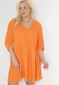 Born2be - Pomarańczowa Rozkloszowana Sukienka Mini z Plisowaniem Telesi. Kolekcja: plus size. Kolor: pomarańczowy. Długość rękawa: długi rękaw. Typ sukienki: dla puszystych. Długość: mini
