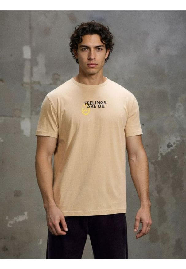 Sinsay - Bawełniana koszulka z napisem - beżowy. Kolor: beżowy. Materiał: bawełna. Wzór: napisy