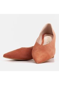Marco Shoes Morelowe baleriny z naturalnego zamszu pomarańczowe. Kolor: pomarańczowy. Materiał: zamsz #2