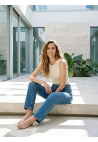 Sinsay - Body bez rękawów - kremowy. Kolor: kremowy. Długość rękawa: bez rękawów