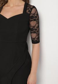 Born2be - Czarna Asymetryczna Sukienka Vices o Dopasowanym Kroju z Koronką Natifese. Okazja: na co dzień. Typ kołnierza: dekolt kwadratowy. Kolor: czarny. Materiał: koronka. Wzór: koronka. Typ sukienki: asymetryczne. Styl: elegancki, casual, klasyczny #3