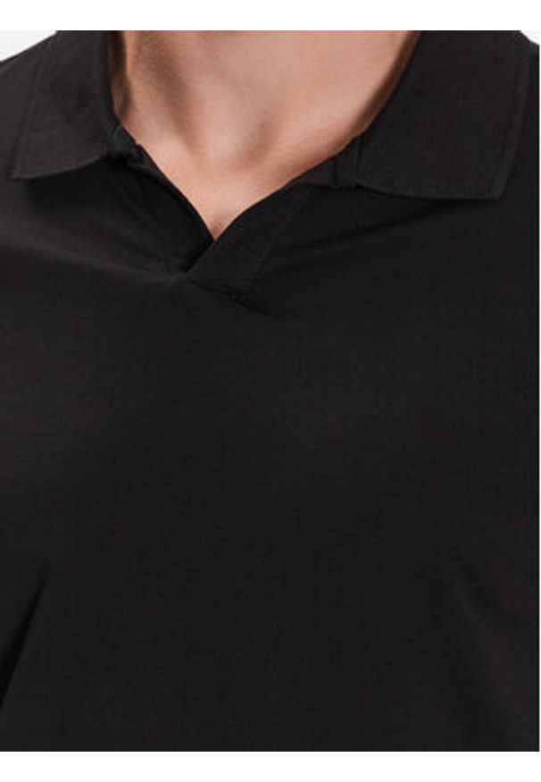 Lindbergh Polo 30-404036 Czarny Slim Fit. Typ kołnierza: polo. Kolor: czarny. Materiał: bawełna