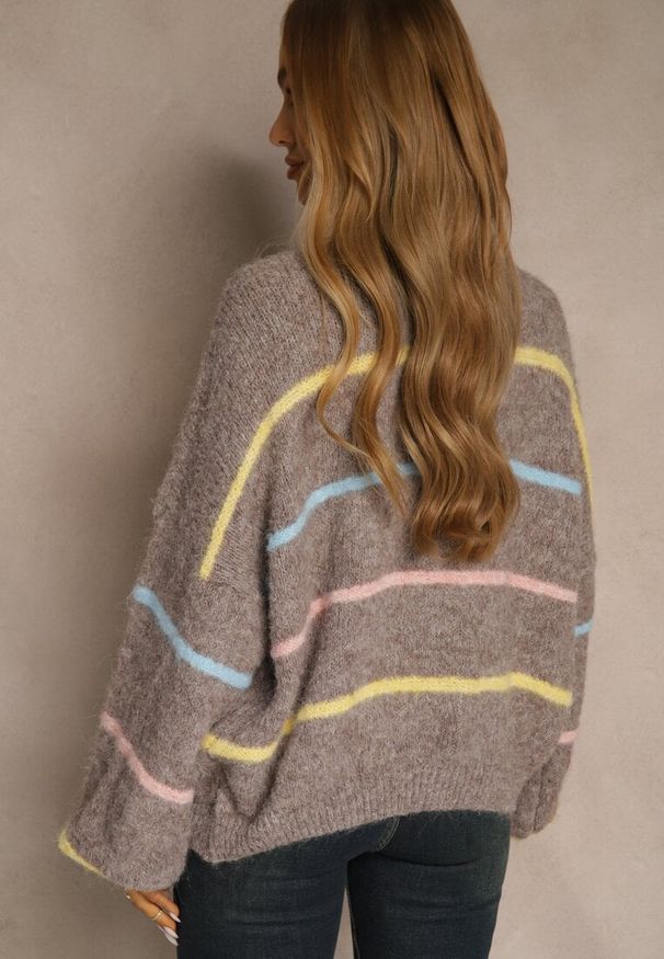 Renee - Beżowy Golf z Wełną w Paski Monallesa. Okazja: na co dzień. Typ kołnierza: golf. Kolor: beżowy. Materiał: wełna. Wzór: paski. Sezon: jesień. Styl: casual