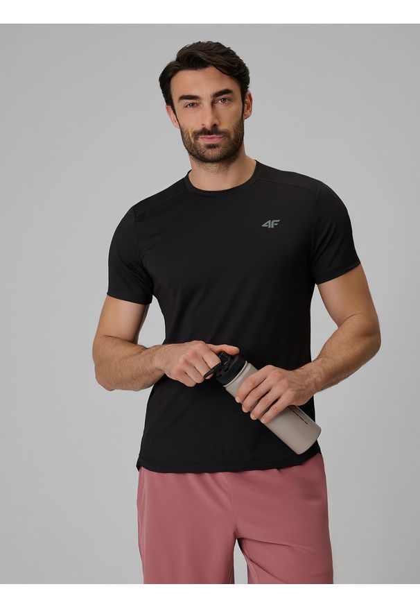 4f - 4F Koszulka treningowa regular szybkoschnąca męska - czarna L. Kolor: czarny. Materiał: materiał, włókno. Sport: fitness