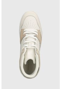 TOMMY HILFIGER - Tommy Hilfiger sneakersy skórzane TH HI BASKET SNEAKER kolor beżowy FW0FW07308. Nosek buta: okrągły. Kolor: beżowy. Materiał: skóra. Szerokość cholewki: normalna #3