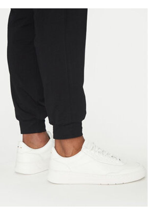 BOSS Spodnie dresowe Mix&Match 50515305 Czarny Regular Fit. Kolor: czarny. Materiał: bawełna