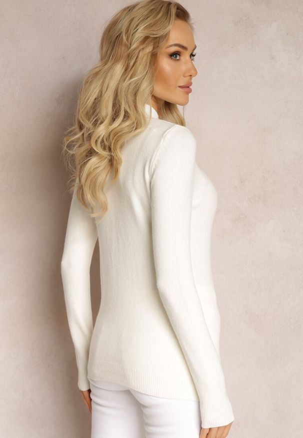 Renee - Biały Golf z Długim Rękawem Eruwen. Typ kołnierza: golf. Kolor: biały. Materiał: tkanina, dzianina. Długość rękawa: długi rękaw. Długość: długie. Sezon: zima, jesień