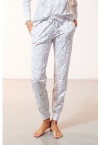 Etam - Komplet piżamowy 3-częściowy OANA. Kolor: biały. Materiał: bawełna, poliester, dzianina. Długość: długie. Wzór: gładki #5