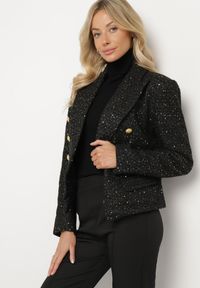 Born2be - Czarna Dwurzędowa Marynarka Taliowana w Tweedowym Stylu z Imitacją Kieszeni Liolia. Okazja: na co dzień. Kolor: czarny. Styl: elegancki, casual