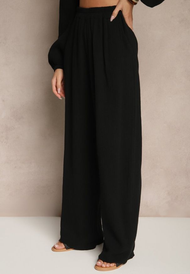 Renee - Czarny Komplet z Bawełny Wiązana Bluzka i Szerokie Spodnie Palanniela. Kolor: czarny. Materiał: bawełna